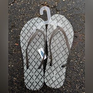 Old Navy Monochrome Patterned Flip Flops